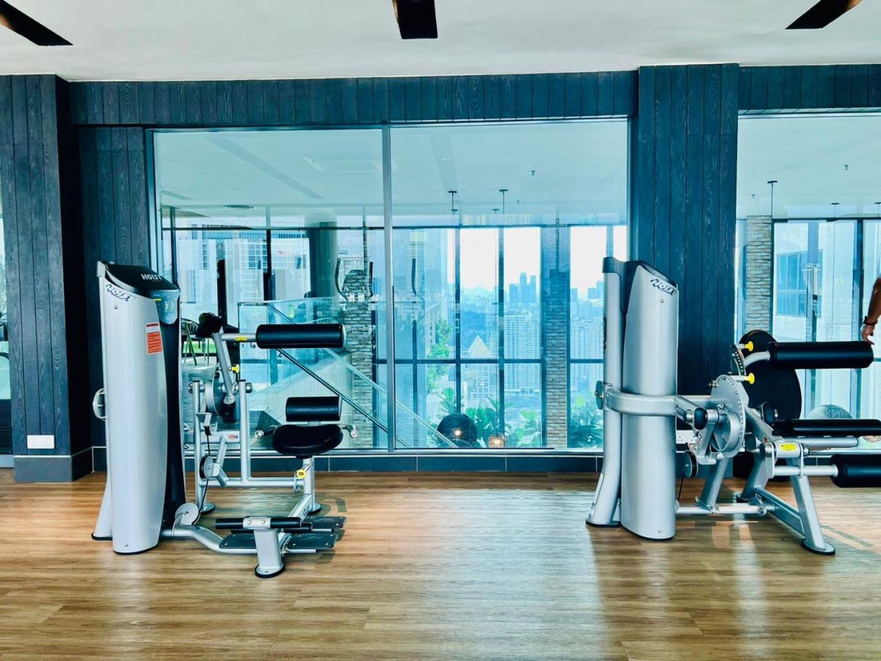 The Luxe Suites Infinitum Klcc Куала Лумпур Екстериор снимка