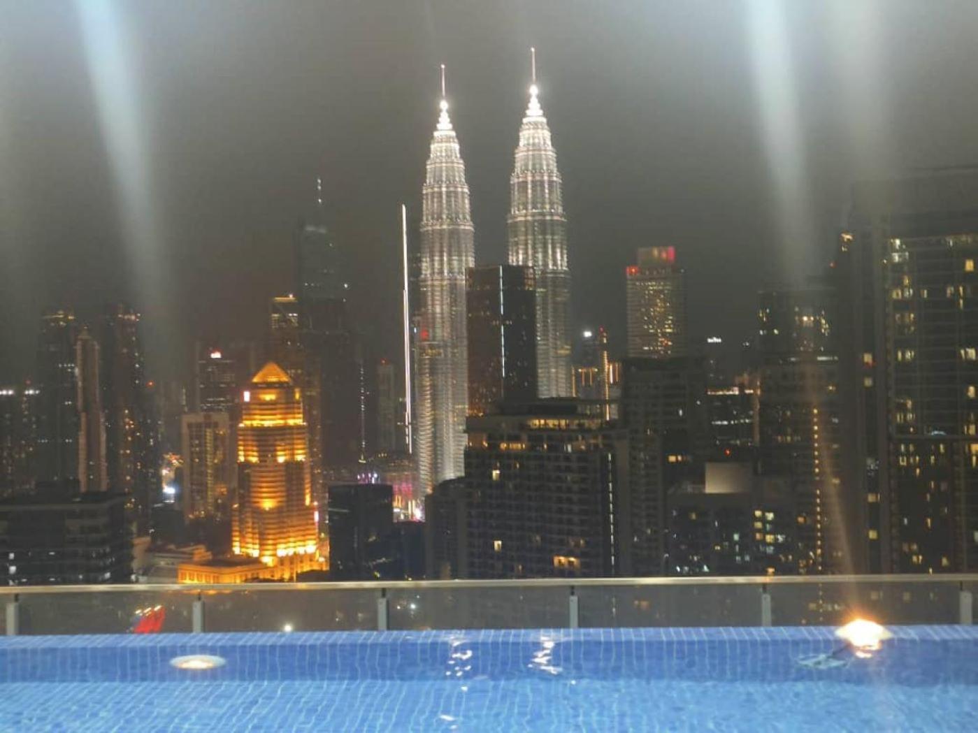 The Luxe Suites Infinitum Klcc Куала Лумпур Екстериор снимка