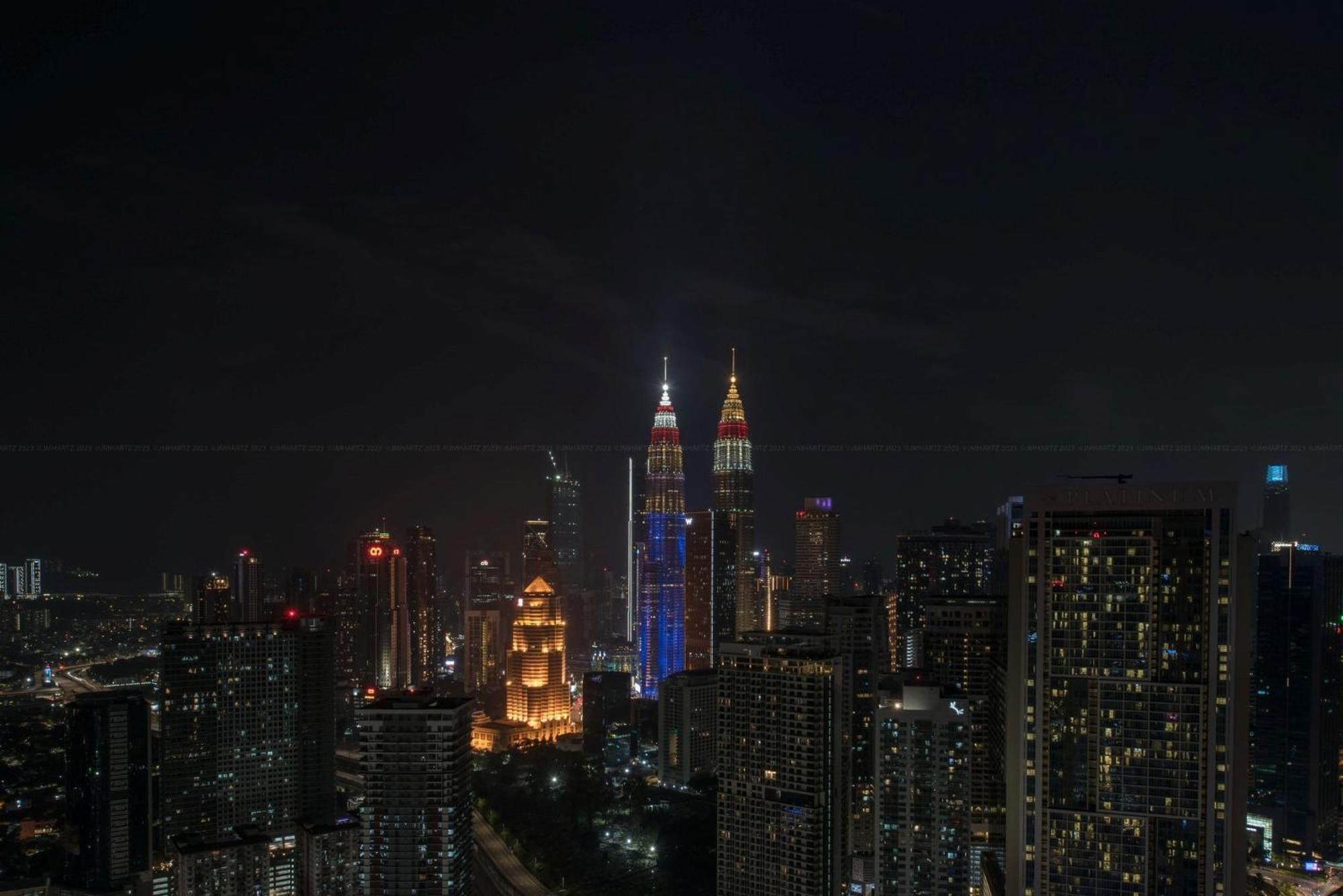 The Luxe Suites Infinitum Klcc Куала Лумпур Екстериор снимка