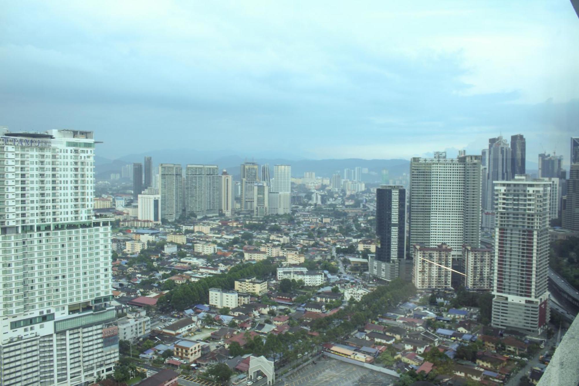 The Luxe Suites Infinitum Klcc Куала Лумпур Екстериор снимка