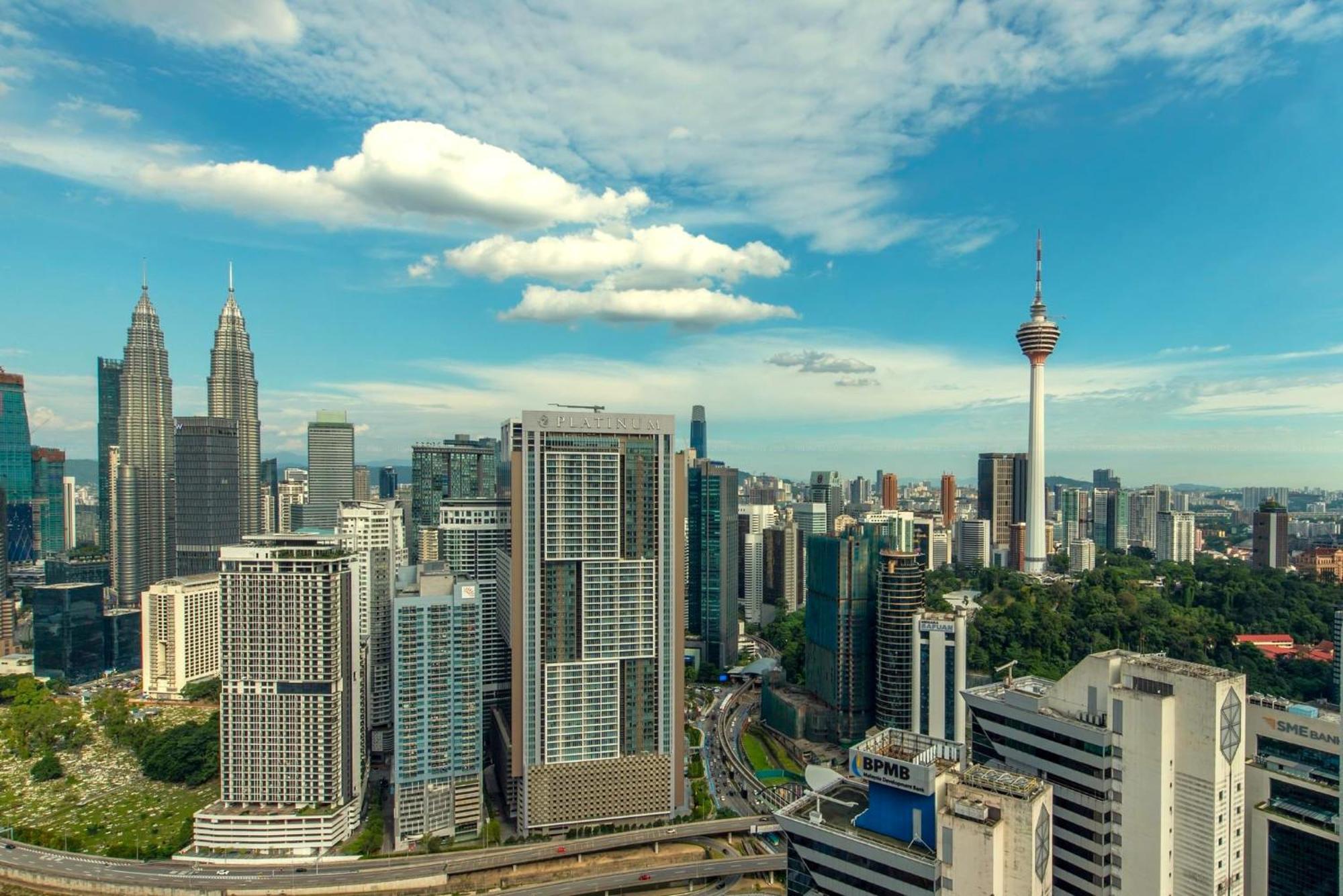 The Luxe Suites Infinitum Klcc Куала Лумпур Екстериор снимка